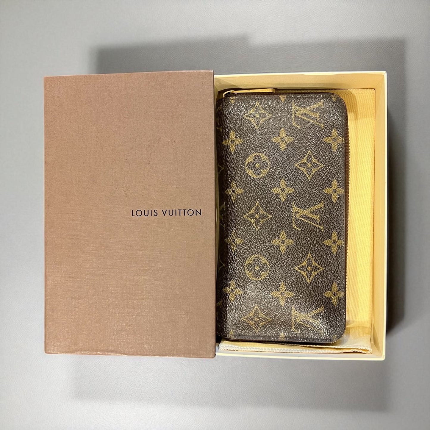 Louis Vuitton Zippy Wallet Monogram Canvas | Authentic 2007