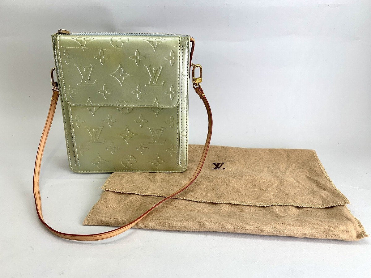 Louis Vuitton Vernis Thompson Street Crossbody Bag – Pearl Green