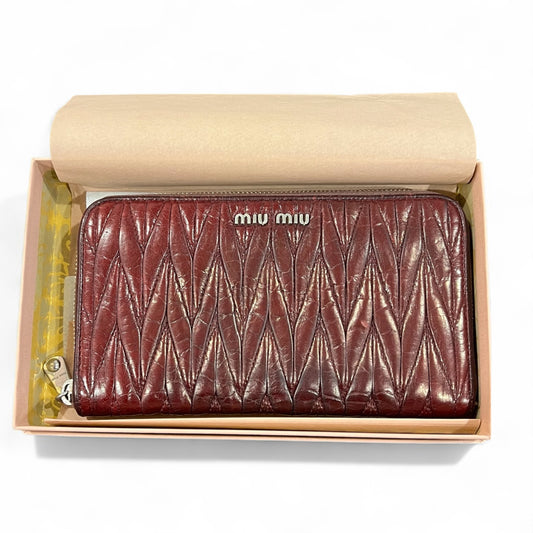 Vintage Miu Miu Matelassé Leather Zip-Around Wallet – Bordeaux Red (2010s)